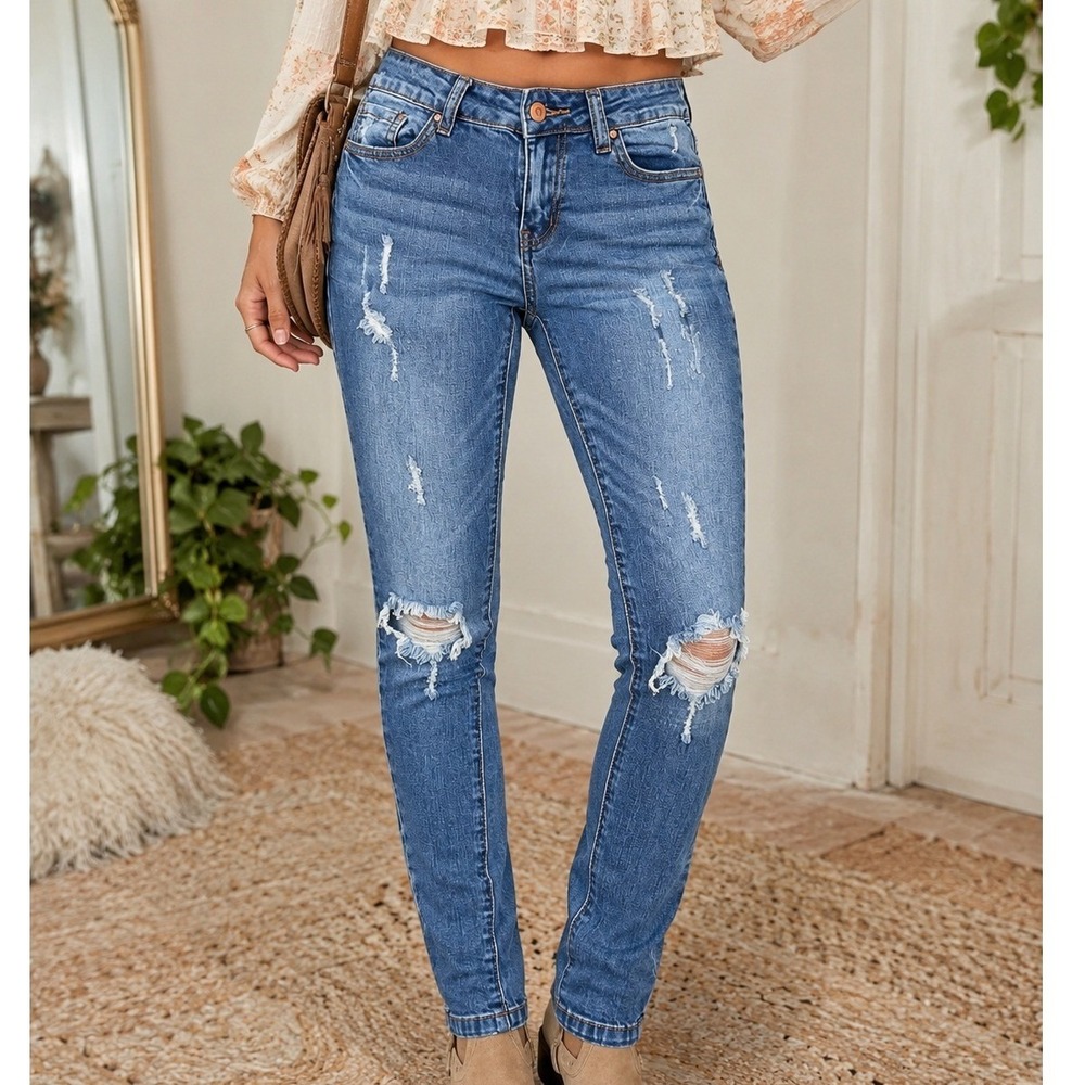 Forever 21 Women‎ Blue Distressed Skinny Jeans Ripped Knee Medium Wash Size 27